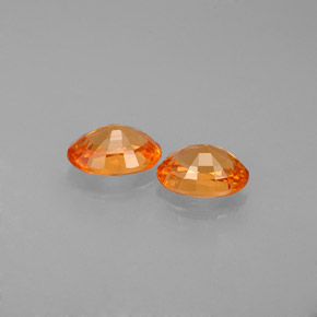 カラットの天然マンダリンオレンジスペサルティンガーネット（5.8×4.1 mm・オーバルカット）