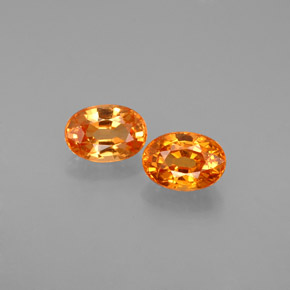 カラットの天然マンダリンオレンジスペサルティンガーネット（6×4.2 mm・オーバルカット）