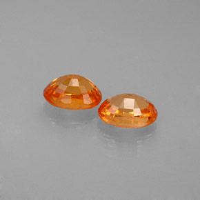 カラットの天然マンダリンオレンジスペサルティンガーネット（6×4.2 mm・オーバルカット）