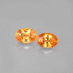 カラットの天然マンダリンオレンジスペサルティンガーネット（6.1×4.3 mm・オーバルカット）