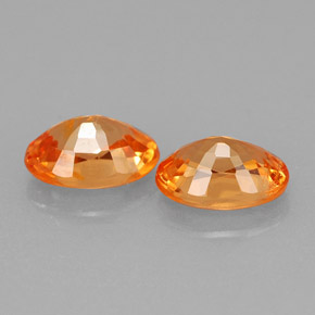 カラットの天然マンダリンオレンジスペサルティンガーネット（6×4.2 mm・オーバルカット）