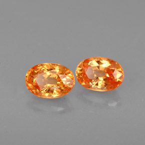 カラットの天然オレンジスペサルティンガーネット（6×4.2 mm・オーバルカット）