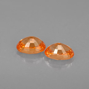 カラットの天然オレンジスペサルティンガーネット（6×4.2 mm・オーバルカット）