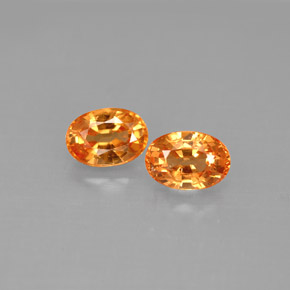 カラットの天然オレンジスペサルティンガーネット（5.9×4.2 mm・オーバルカット）