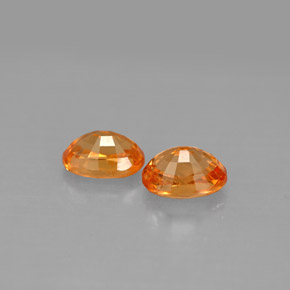 カラットの天然オレンジスペサルティンガーネット（5.9×4.2 mm・オーバルカット）