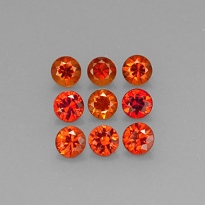 カラットの天然マンダリンオレンジスペサルティンガーネット（3.28 mm・ラウンドカット）