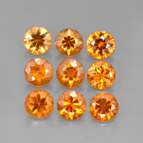 カラットの天然マンダリンオレンジスペサルティンガーネット（3.21 mm・ラウンドカット）