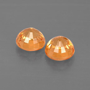 カラットの天然マンダリンオレンジスペサルティンガーネット（4.60 mm・ラウンドカット）