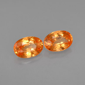 カラットの天然マンダリンオレンジスペサルティンガーネット（6.2×4.2 mm・オーバルカット）