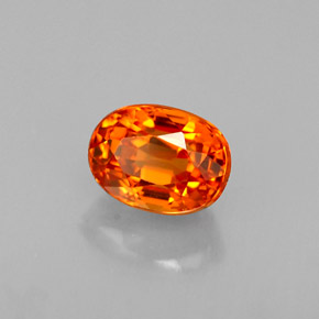 0.80カラットの天然マンダリンオレンジスペサルティンガーネット（5.4×4 mm・オーバルカット）