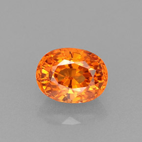 0.78カラットの天然マンダリンオレンジスペサルティンガーネット（5.6×4.3 mm・オーバルカット）