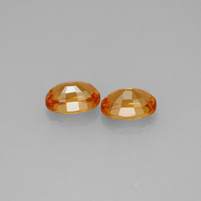 カラットの天然オレンジスペサルティンガーネット（6×4.1 mm・オーバルカット）