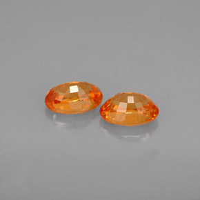 カラットの天然オレンジスペサルティンガーネット（6×4.3 mm・オーバルカット）