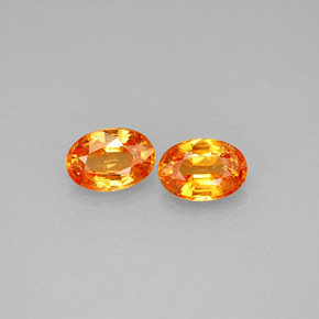 カラットの天然マンダリンオレンジスペサルティンガーネット（6.1×4.3 mm・オーバルカット）