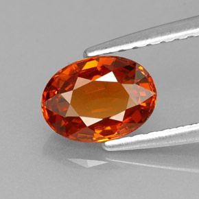1.26カラットの天然マンダリンオレンジスペサルティンガーネット（7.1×5.2 mm・オーバルカット）