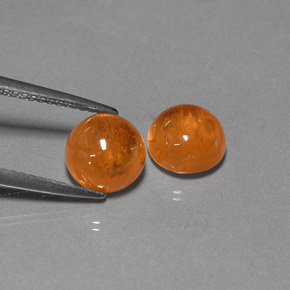 カラットの天然マンダリンオレンジスペサルティンガーネット（7.26 mm・透明）