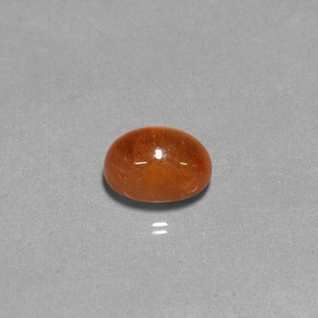 2.37カラットの天然オレンジスペサルティンガーネット（8×6 mm・透明）