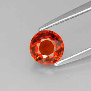0.83カラットの天然マンダリンオレンジスペサルティンガーネット（5.46 mm・ラウンドカット）