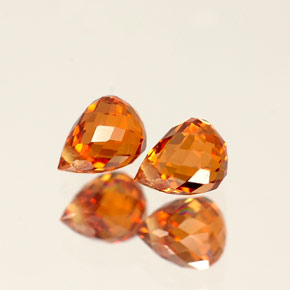 カラットの天然マンダリンオレンジスペサルティンガーネット（4.4×3.4 mm・ブリオレット）