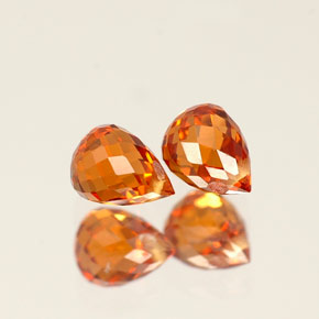 カラットの天然マンダリンオレンジスペサルティンガーネット（4.4×3.4 mm・ブリオレット）