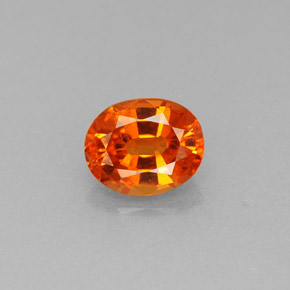 0.94カラットの天然マンダリンオレンジスペサルティンガーネット（6.1×5 mm・オーバルカット）