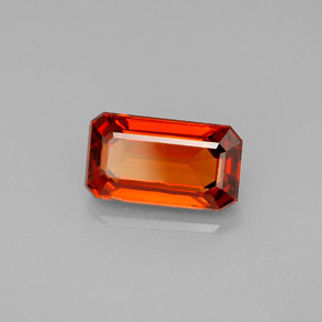 2.38カラットの天然マンダリンオレンジスペサルティンガーネット（9.6×5.4 mm・エメラルドカット）