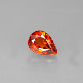 1.39カラットの天然マンダリンオレンジスペサルティンガーネット（7.7×5.5 mm・洋梨の形）
