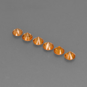 カラットの天然オレンジスペサルティンガーネット（3.53 mm・ラウンドカット）
