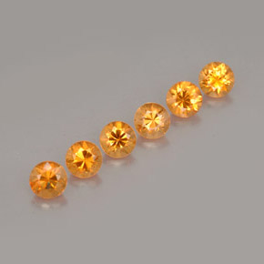 カラットの天然オレンジスペサルティンガーネット（3.50 mm・ラウンドカット）