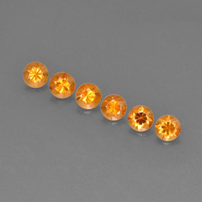 カラットの天然オレンジスペサルティンガーネット（3.55 mm・ラウンドカット）
