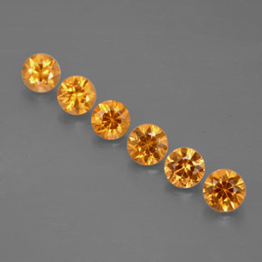 カラットの天然オレンジスペサルティンガーネット（3.65 mm・ラウンドカット）