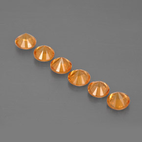 カラットの天然オレンジスペサルティンガーネット（3.65 mm・ラウンドカット）