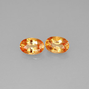 カラットの天然マンダリンオレンジスペサルティンガーネット（5.9×4.1 mm・オーバルカット）