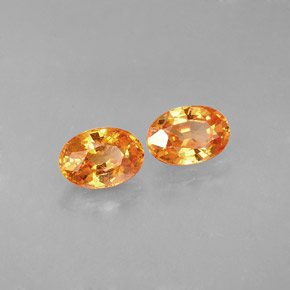 カラットの天然マンダリンオレンジスペサルティンガーネット（6.1×4.2 mm・オーバルカット）