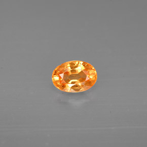 0.72カラットの天然マンダリンオレンジスペサルティンガーネット（5.9×4.2 mm・オーバルカット）