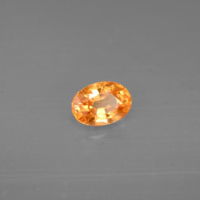0.72カラットの天然マンダリンオレンジスペサルティンガーネット（5.9×4.2 mm・オーバルカット）