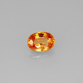 0.61カラットの天然マンダリンオレンジスペサルティンガーネット（5.6×4 mm・オーバルカット）