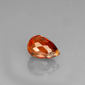 1.36カラットの天然マンダリンオレンジスペサルティンガーネット（6.9×4.5 mm・ブリオレット）