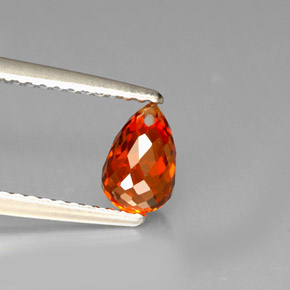 1.36カラットの天然マンダリンオレンジスペサルティンガーネット（6.9×4.5 mm・ブリオレット）