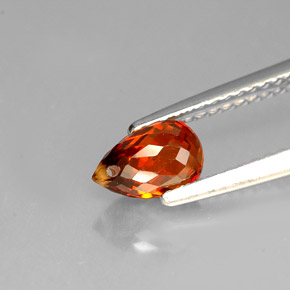 1.36カラットの天然マンダリンオレンジスペサルティンガーネット（6.9×4.5 mm・ブリオレット）