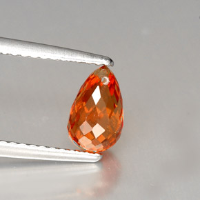 1.70カラットの天然マンダリンオレンジスペサルティンガーネット（7.7×4.7 mm・ブリオレット）