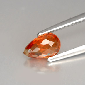 1.70カラットの天然マンダリンオレンジスペサルティンガーネット（7.7×4.7 mm・ブリオレット）