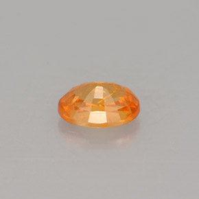 0.73カラットの天然オレンジスペサルティンガーネット（5.9×4.2 mm・オーバルカット）