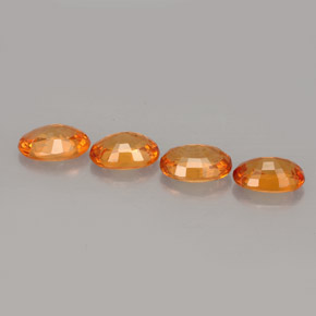 カラットの天然オレンジスペサルティンガーネット（6×4.2 mm・オーバルカット）