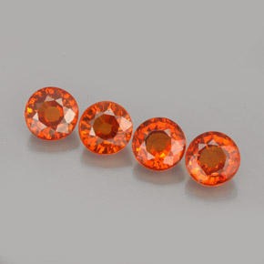 カラットの天然マンダリンオレンジスペサルティンガーネット（4.96 mm・ラウンドカット）