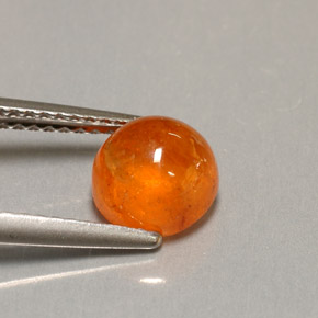 2.37カラットの天然オレンジスペサルティンガーネット（7.08 mm・透明）