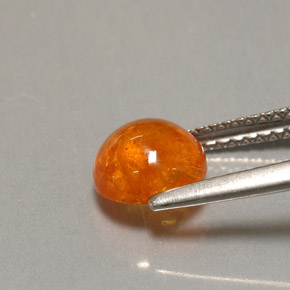 2.32カラットの天然オレンジスペサルティンガーネット（6.98 mm・透明）