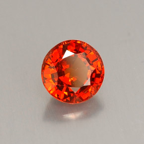 0.93カラットの天然マンダリンオレンジスペサルティンガーネット（5.57 mm・ラウンドカット）