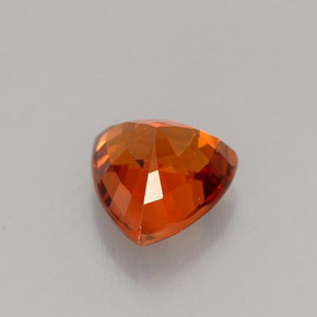 1.55カラットの天然マンダリンオレンジスペサルティンガーネット（6.9×6.6 mm・トリリアント）
