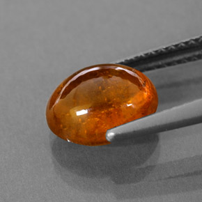3.66カラットの天然マンダリンオレンジスペサルティンガーネット（9.1×7.4 mm・透明）